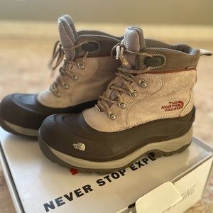 The north face Chilkat boots.